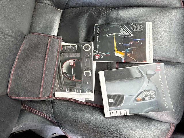 Seat leon 1.2 tsi ecomotive businessline copa 2011 | 12-rrj-3 - afbeelding 18 van  32