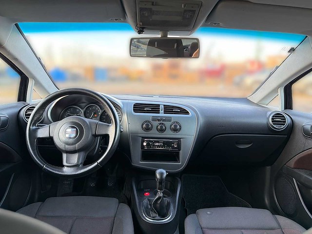 Seat leon 2.0 fsi reference | 65-sg-bg i - afbeelding 18 van  26