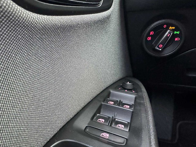 Seat leon st 1.0 ecotsi st. bnsi. sport pv-521-s - afbeelding 27 van  33