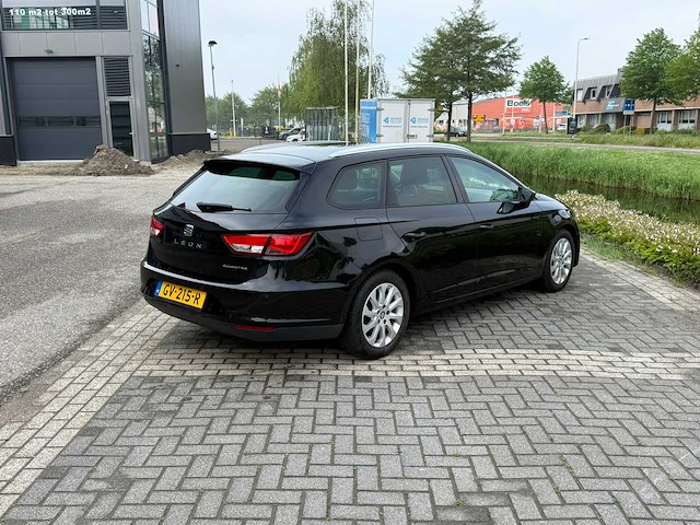 Seat leon st 1.0 ecotsi style connect; gv-215-r - afbeelding 1 van  4
