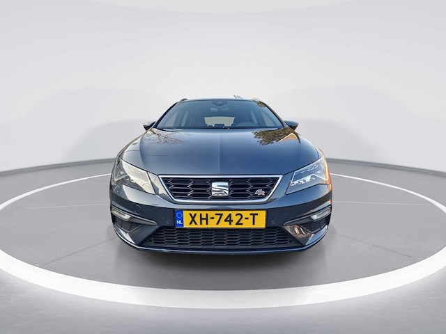 Seat leon st 1.5 tsi fr | xh-742-t - afbeelding 1 van  3