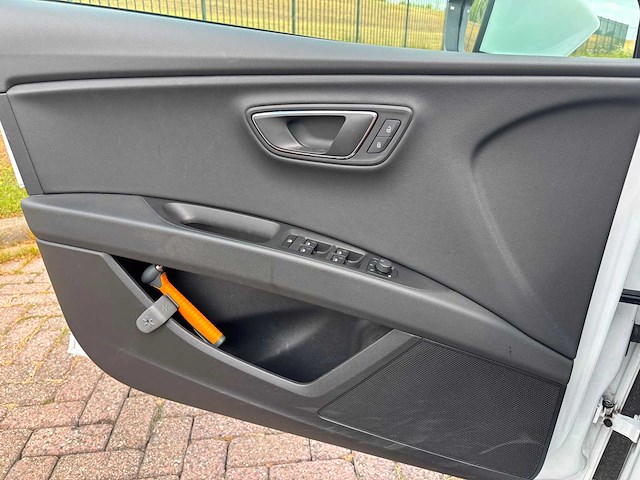 Seat leon st 1.6 tdi ecomotive lease sport, 1-xzt-78 - afbeelding 14 van  31