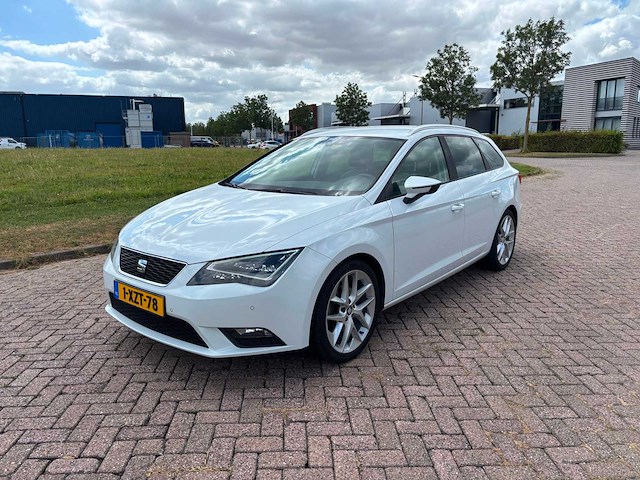 Seat leon st 1.6 tdi ecomotive lease sport, 1-xzt-78 - afbeelding 1 van  3