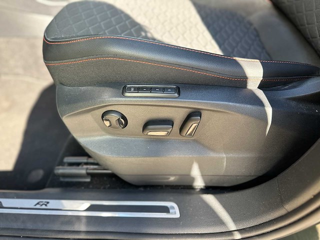 Seat tarraco 1.4 tsi e-hybrid fr phev business dsg-7 5d 180kw 148pk 2024 (origineel-nl+1e eigenaar), z-007-lf - afbeelding 22 van  33