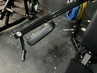 Seated side raise - afbeelding 7 van  10