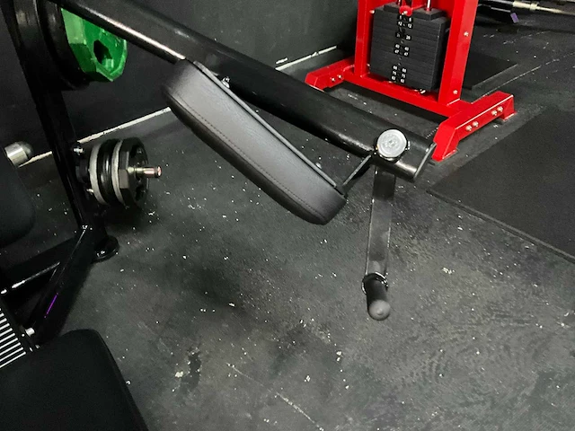 Seated side raise - afbeelding 8 van  10