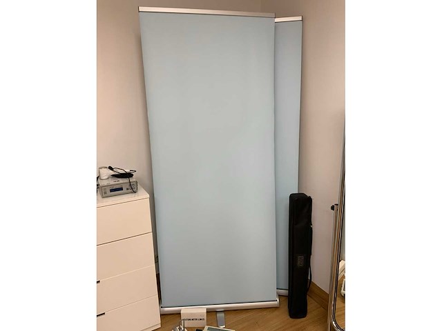 Seca spiegel, doktersweegschaal en banners - afbeelding 5 van  5