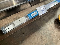Secubar - schuifpuibeveiliging plus - 890-1280mm wit - deurbeslag ramen en deuren - afbeelding 2 van  3