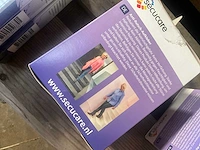 Secucare - anti-slip sticker 19x600mm langwerpig - transparant binnen/buiten - traptrede - afbeelding 4 van  6