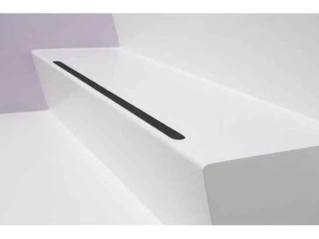 Secucare - anti-slip sticker 19x600mm langwerpig - zwart binnen/buiten - traptrede - afbeelding 1 van  4