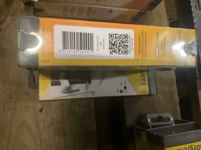 Secumax - raamgrendel - 832 wit - raam en deurbeslag (2x) - afbeelding 5 van  5