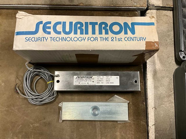 Securitron m32f-12 magneetdeur sluiting - afbeelding 1 van  4