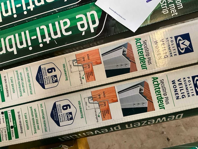 Secustrip - anti-inbraakstrip - plus 2300mm achterdeur buitendraaiend terugligging 0-6mm wit - deurbeslag ramen en deuren (2x) - afbeelding 3 van  3