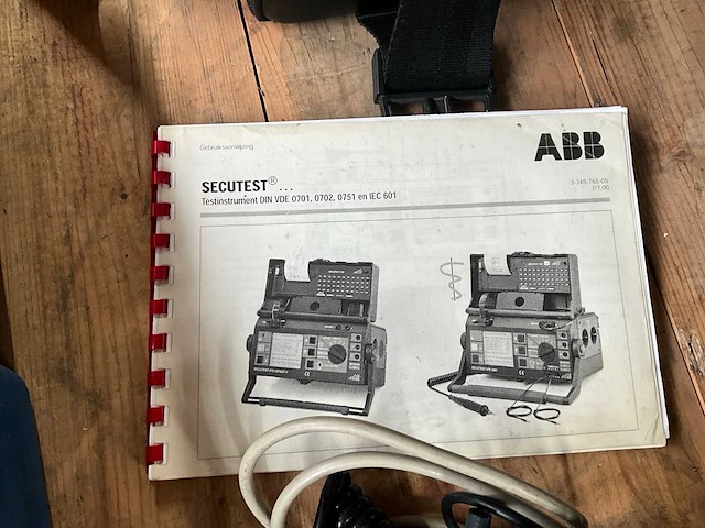 Secutest 0701/0702s ii spanningstester - afbeelding 4 van  5