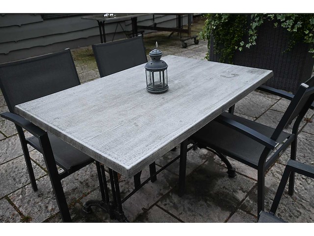 Sediamo terrasset bestaande uit 19 terrastafels en 76 terrasstoelen - afbeelding 12 van  12