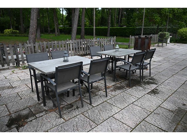 Sediamo terrasset bestaande uit 19 terrastafels en 76 terrasstoelen - afbeelding 1 van  6