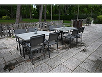 Sediamo terrasset bestaande uit 19 terrastafels en 76 terrasstoelen - afbeelding 1 van  6