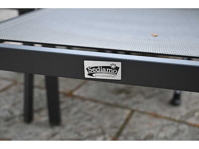 Sediamo terrasset bestaande uit 19 terrastafels en 76 terrasstoelen - afbeelding 6 van  6