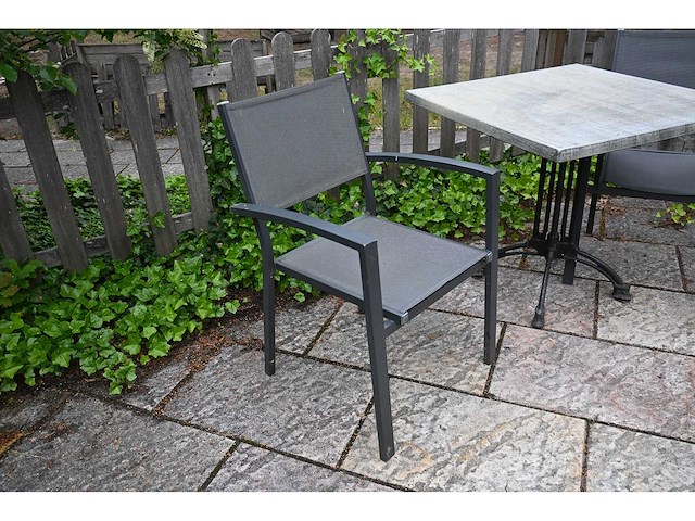 Sediamo terrasset bestaande uit 9 terrastafels en 36 terrasstoelen - afbeelding 3 van  8