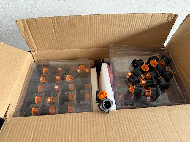 Seetronic - powercon true1 chassis - stekker (250x) - afbeelding 1 van  1