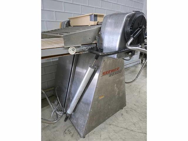 Seewer rondo - ss063 - uitrolmachine - afbeelding 10 van  11