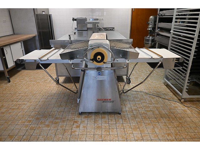 Seewer rondo automat sso 68 uitrolmachine - afbeelding 8 van  15