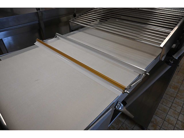 Seewer rondo automat sso 68 uitrolmachine - afbeelding 15 van  15