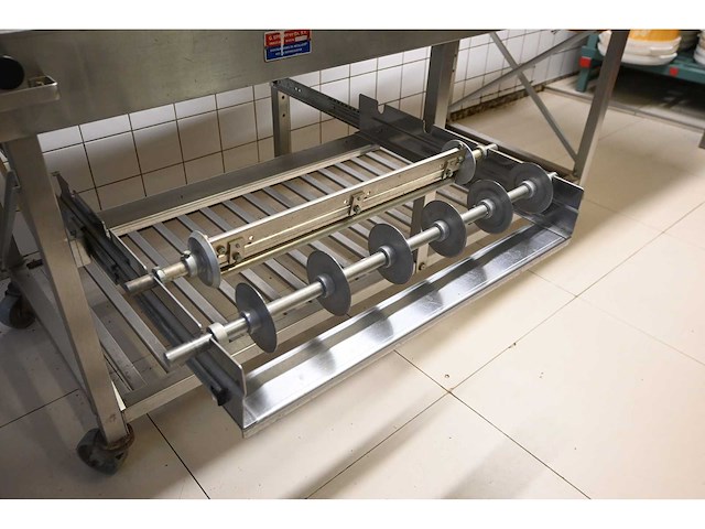 Seewer rondo sft 261 a rvs croissant uitrol snijtafel - afbeelding 9 van  12