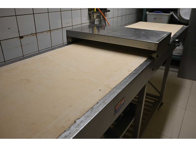 Seewer rondo sft 261 a rvs croissant uitrol snijtafel - afbeelding 11 van  12