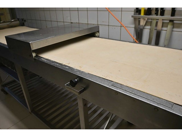 Seewer rondo sft 261 a rvs croissant uitrol snijtafel - afbeelding 12 van  12