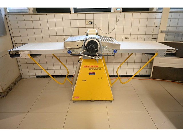 Seewer rondo sso 63 uitrolmachine - afbeelding 1 van  8