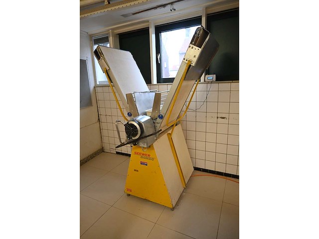 Seewer rondo sso 63 uitrolmachine - afbeelding 8 van  8