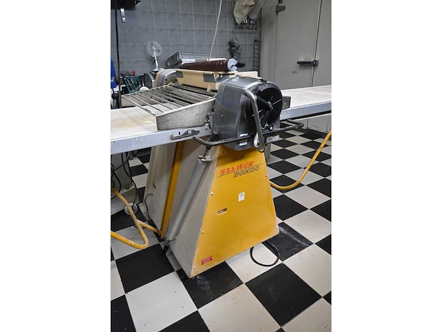 Seewer rondo sso 63 uitrolmachine - afbeelding 4 van  10