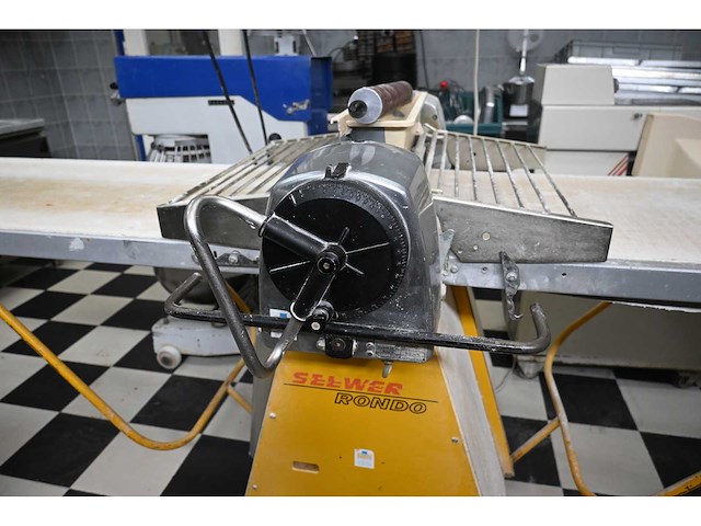 Seewer rondo sso 63 uitrolmachine - afbeelding 5 van  10