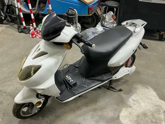 Seeyes/vom bromscooter dmb09a/bella milano e-scooter/scooter (2x) - afbeelding 18 van  21