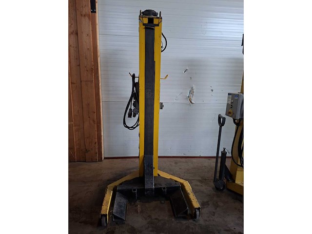 Sefac - vrachtwagen mobiele hefkolommen truck lift 4 st 6,5ton - afbeelding 7 van  11