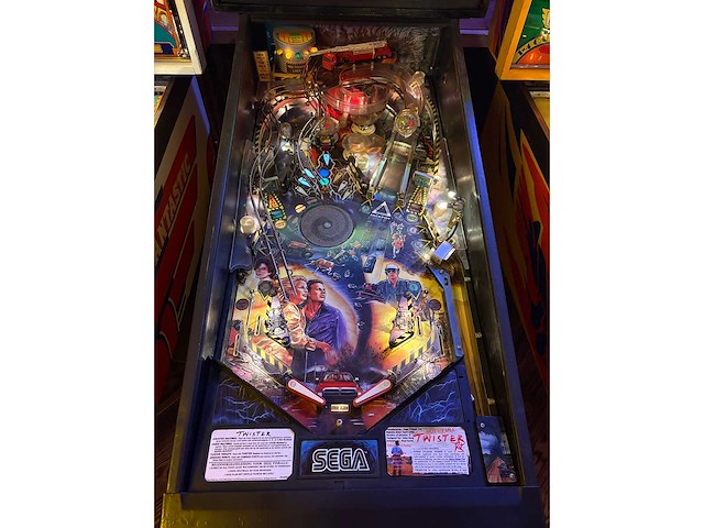 Sega - twister - flipperkast - afbeelding 6 van  11