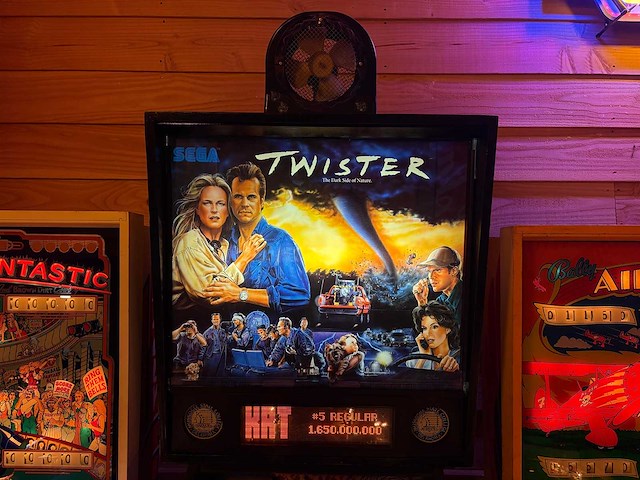 Sega - twister - flipperkast - afbeelding 11 van  11