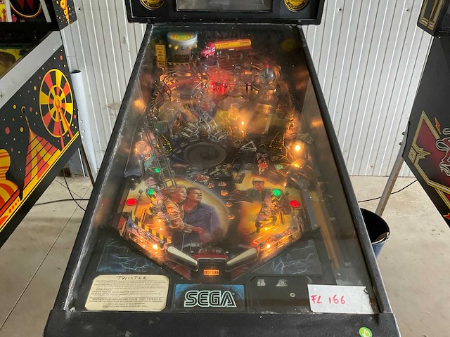 Sega pinball twister flipperkast - afbeelding 3 van  7