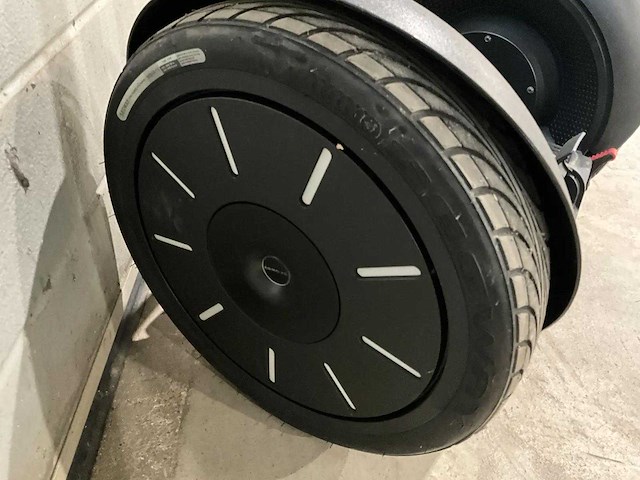 Segway - pt i2 se - elektrische zelfbalancerende step - afbeelding 5 van  7