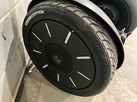 Segway - pt i2 se - elektrische zelfbalancerende step - afbeelding 5 van  7