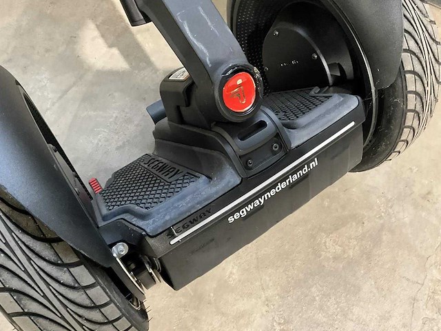 Segway - pt i2 se - elektrische zelfbalancerende step - afbeelding 7 van  7