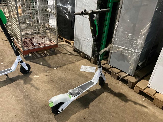 Segway lime s elektrische step - afbeelding 1 van  4