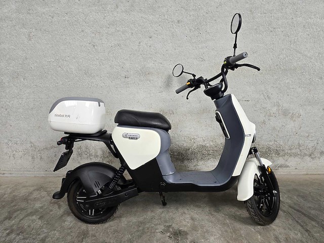 Segway-ninebot - elektrische bromscooter - b110s - 45km uitvoering fsg11n - afbeelding 5 van  7