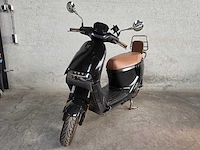 Segway-ninebot - snorscooter - e125s - brommer - afbeelding 5 van  11