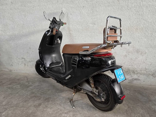 Segway-ninebot - snorscooter - e125s - brommer - afbeelding 9 van  11