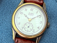 Seiko alba v802-0020 dameshorloge met centrale seconde - afbeelding 1 van  7