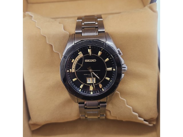 Seiko brightz solar radio wave controlled titanium herenhorloge - afbeelding 1 van  8