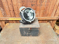 Seinlamp in houten kist - afbeelding 2 van  5