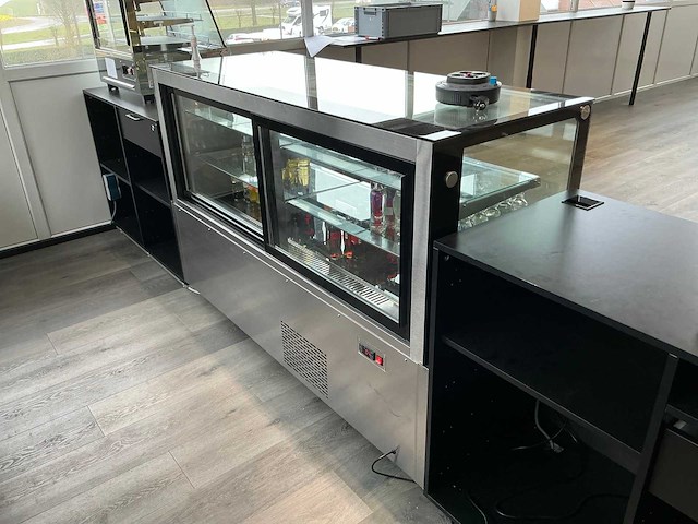 Select cuisine gebaksvitrine - afbeelding 2 van  2